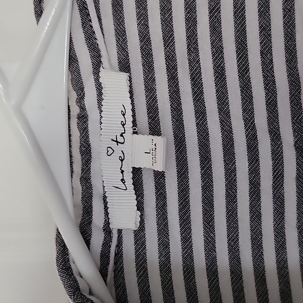 Button up - Picture 2 of 2